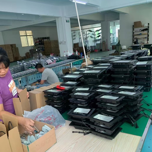 Outdoor Solar Flood Light Fixtures