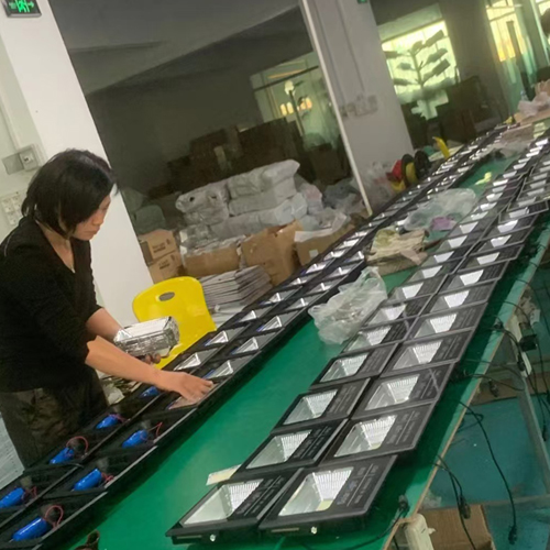 Outdoor Solar Flood Light Fixtures