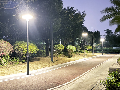 Lámparas solares para postes
