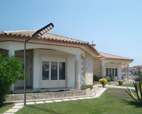 ソーラーライト人感センサー