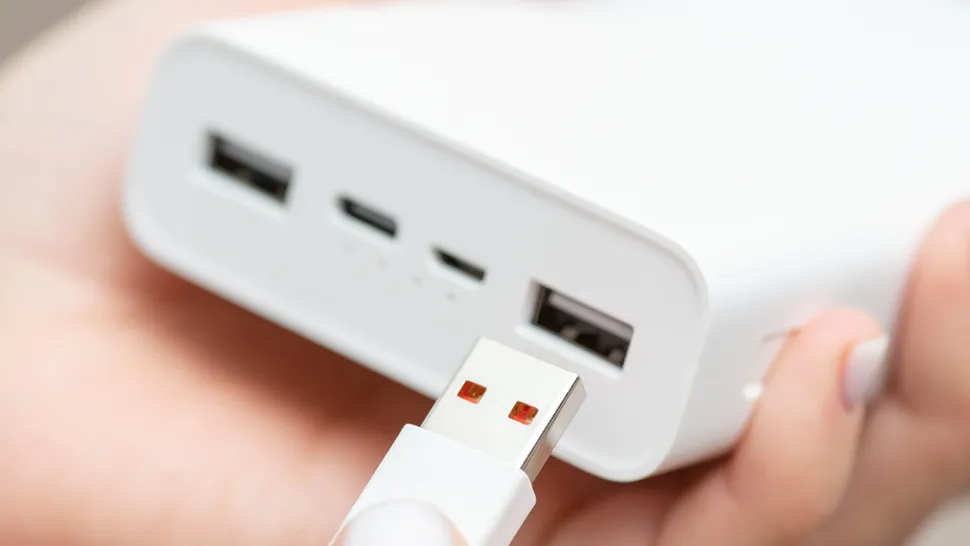 charger la lampe solaire avec un chargeur USB