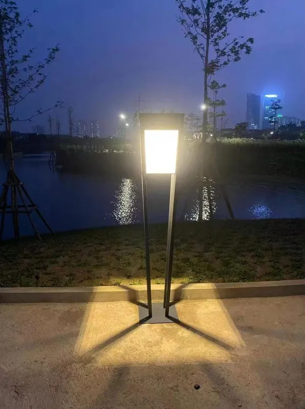 Lampes solaires de jardin